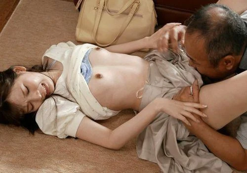 Bố chồng già dâm đãng cưỡng hiếp cô nàng dâu tuổi teen