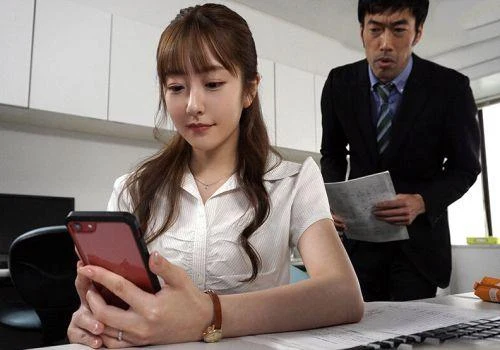 Gái teen đã có chồng vẫn cực kỳ lẳng lơ với trai lạ